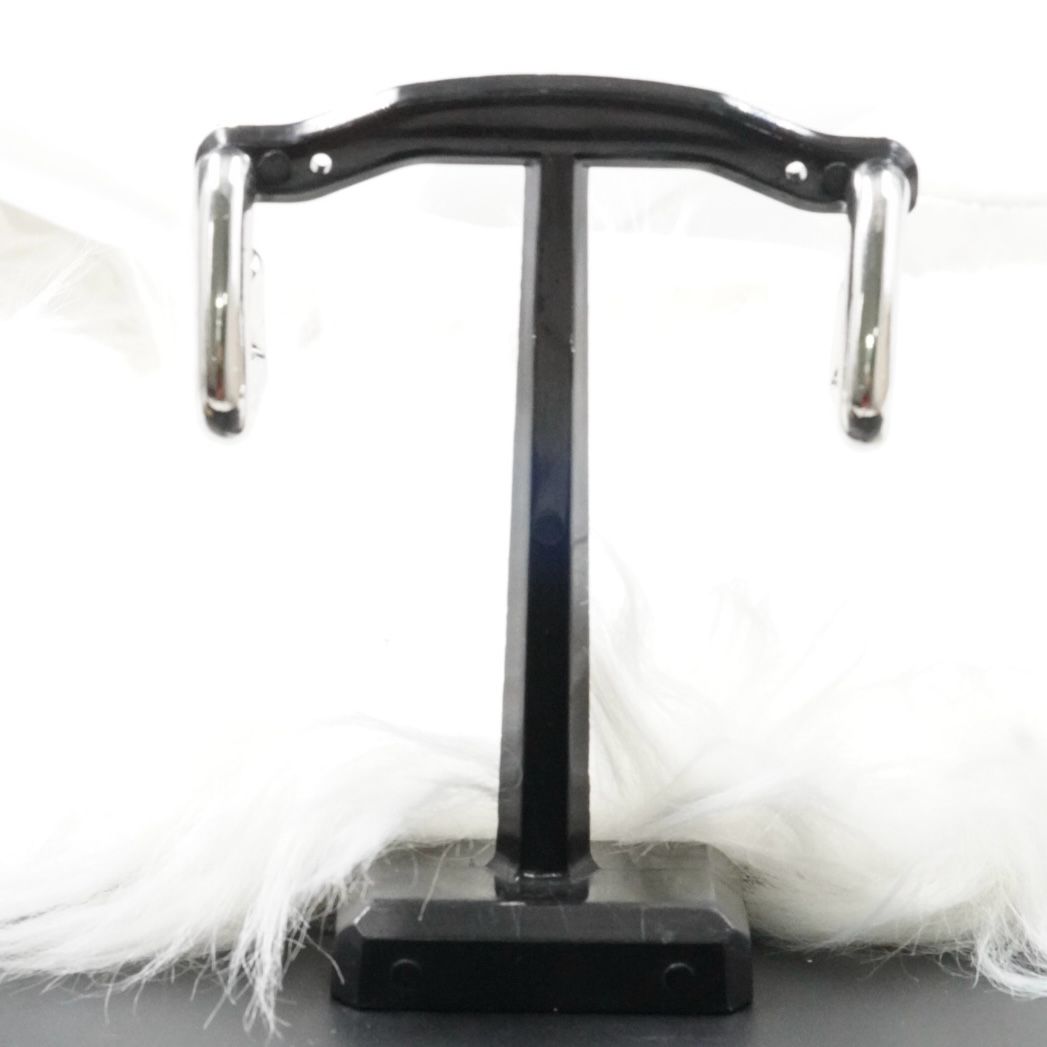 Miniatura 3 de ARETE TRIANGULO GRUESITO PLATEADO